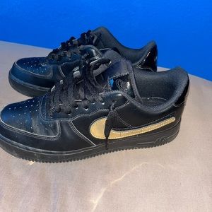 Black switchable swoosh Nike AF1